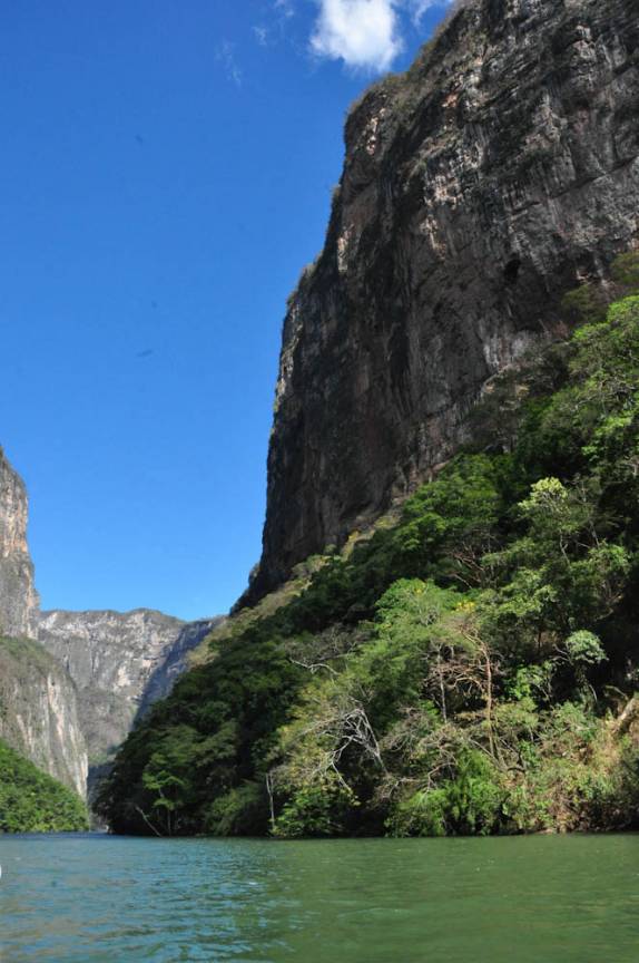 As enormes paredes do Canyon del Sumidero, em Chiapa del Corso, no México